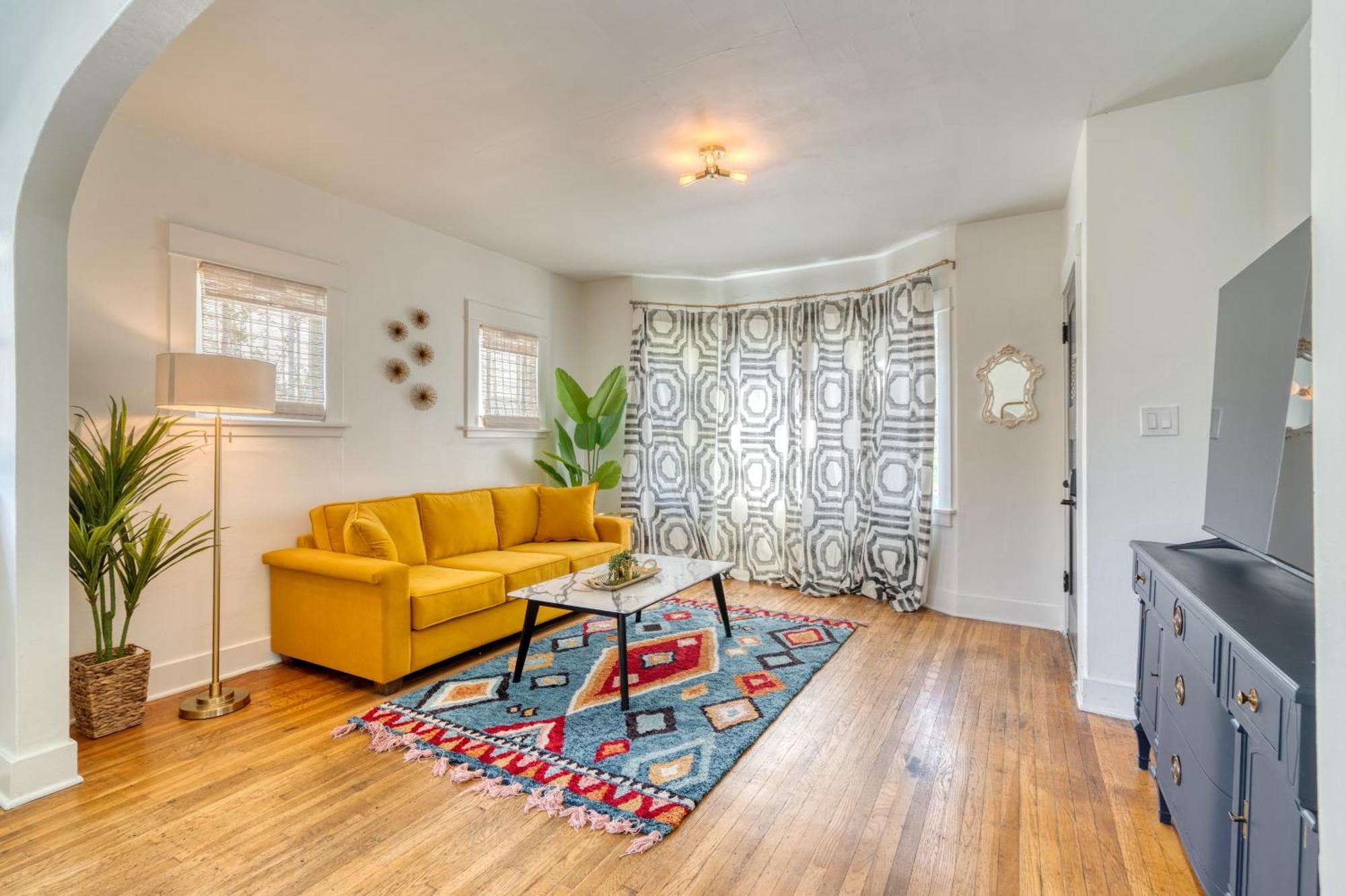 Apartment Collection - Golden Age Of Hollywood - 92 Walkscore *